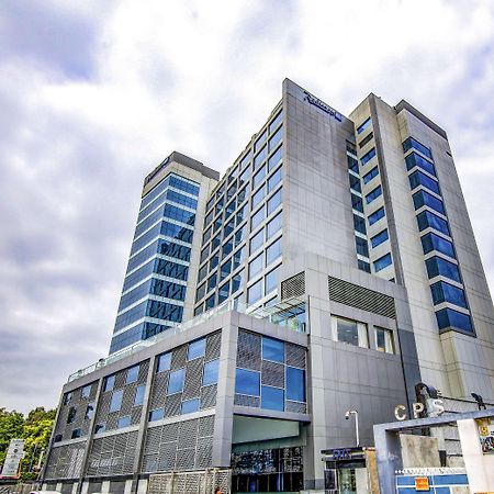 Hotel Radisson Blu Gorakhpur Exteriér fotografie